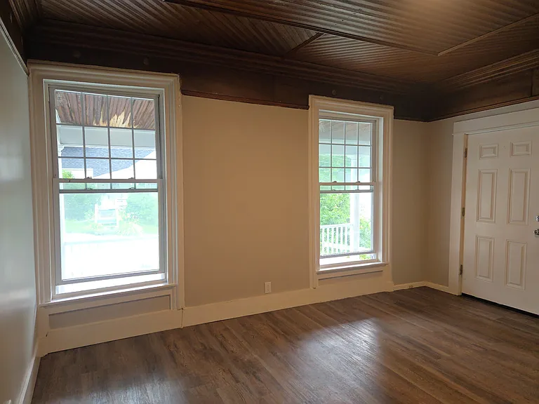 53 Maple St — Photo 3