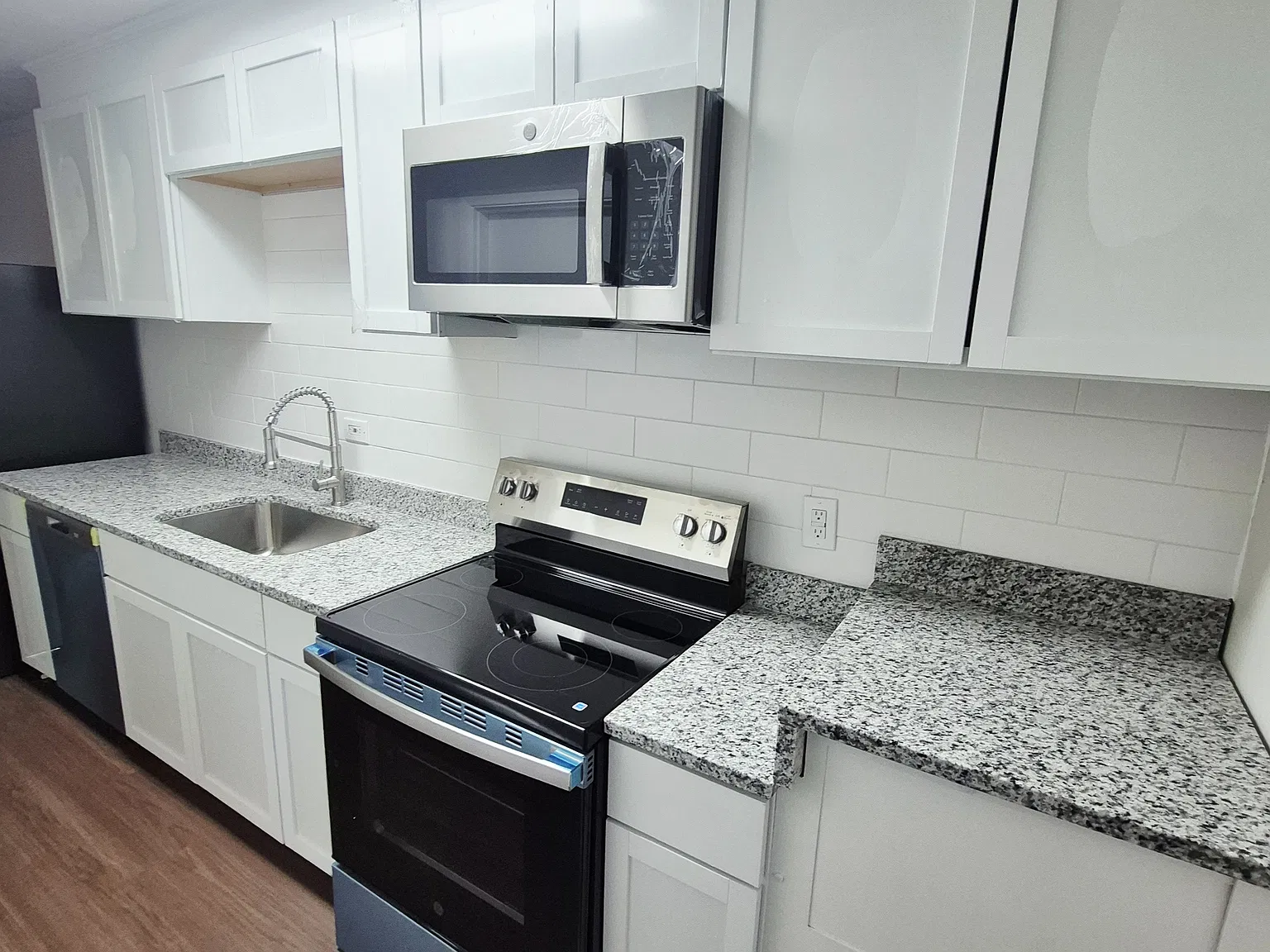928 Whitestone Drive - 2 — Photo 1