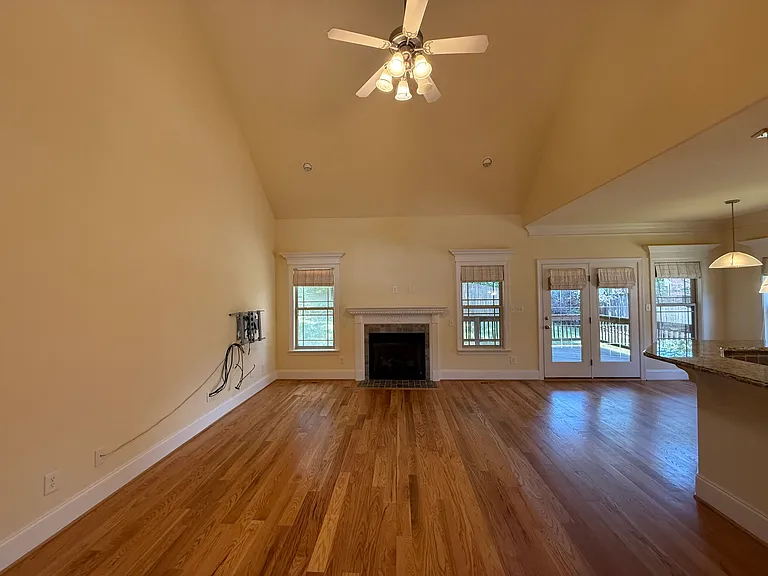 1340 Stonecroft Ct — Photo 9