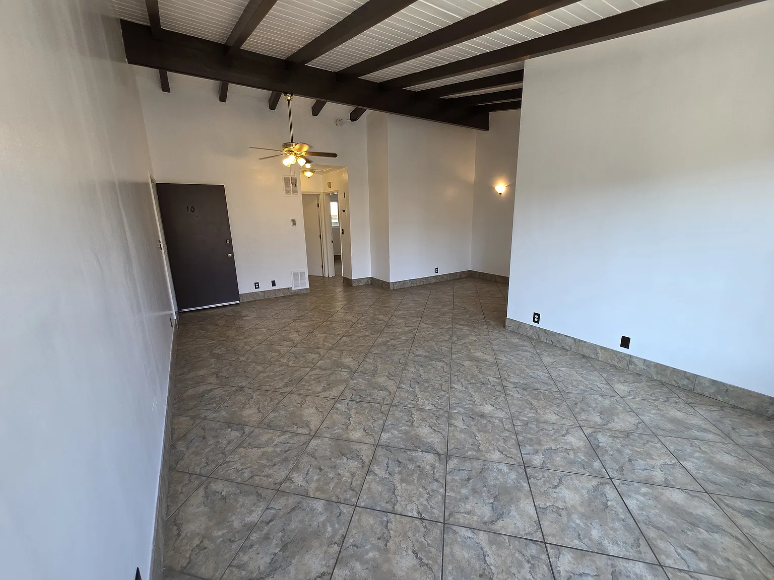 1 bed, 700 sqft, $2,100 — Photo 3