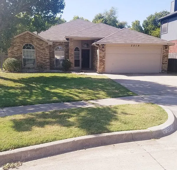 3519 Daisy Ln — Photo 1