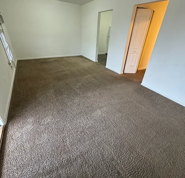 416 S West St #8 — Photo 1