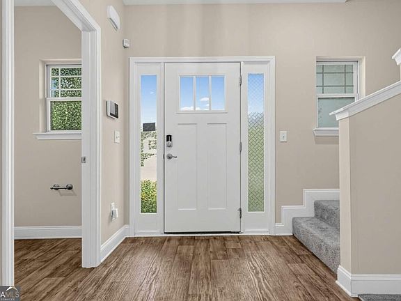 3rd image of 548 Highland Pointe Dr