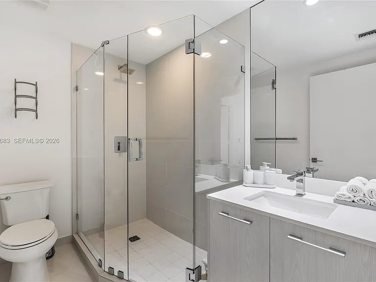 55 SW 9th St #4001 — Photo 18