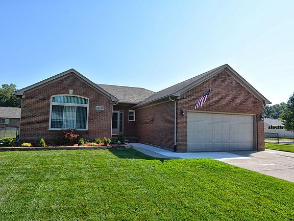 4th image of 52362 Creek Ln