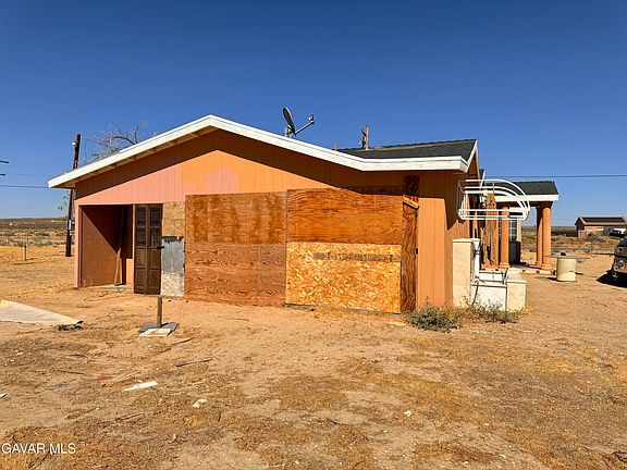3rd image of 13861 E Avenue G6