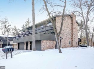 70 Birnamwood Dr, Burnsville, MN 55337