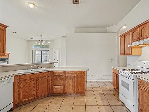 5th image of 21876 Homesteaders Pl