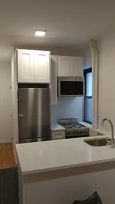 Rented by Bond New York | media 20