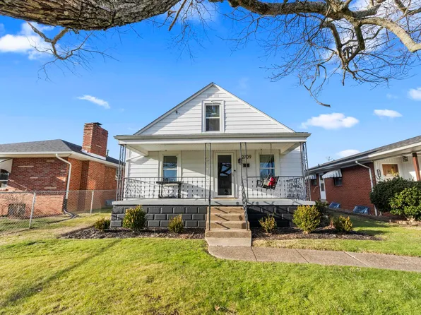 2709 Adams St, Ashland, KY 41102