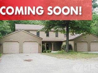 2727 Kragspough Ct, Holland, MI 49424