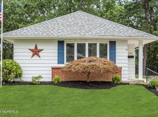 2101 Mount Hope Ln, Toms River, NJ 08753