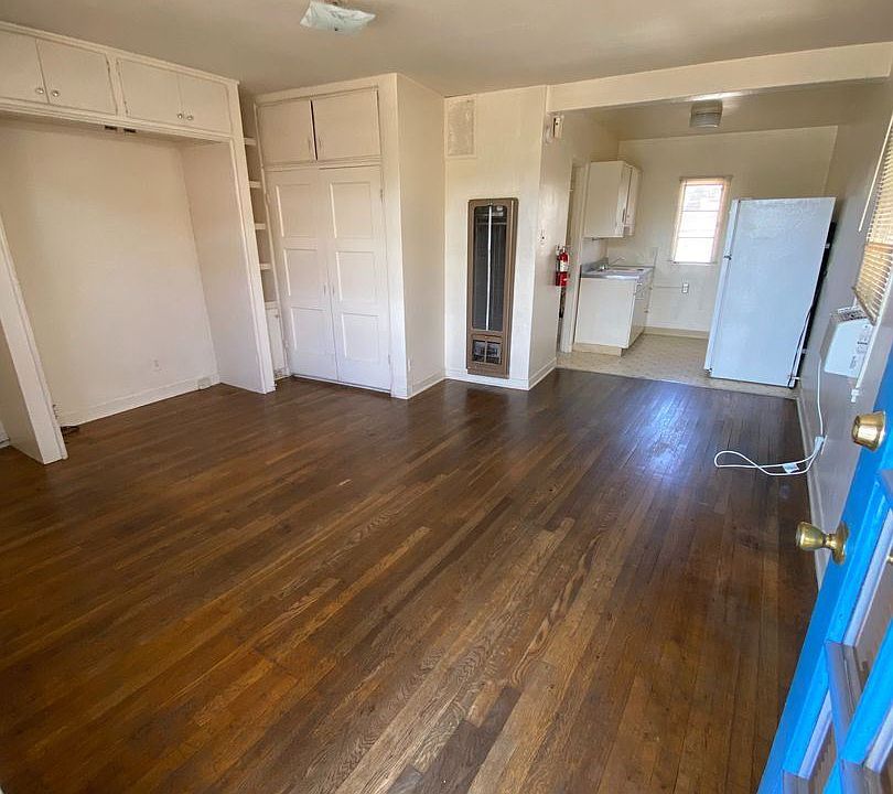 1st image of 117 Mesa St SE #2