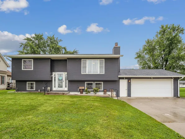 1212 3rd St NW, Independence, IA 50644