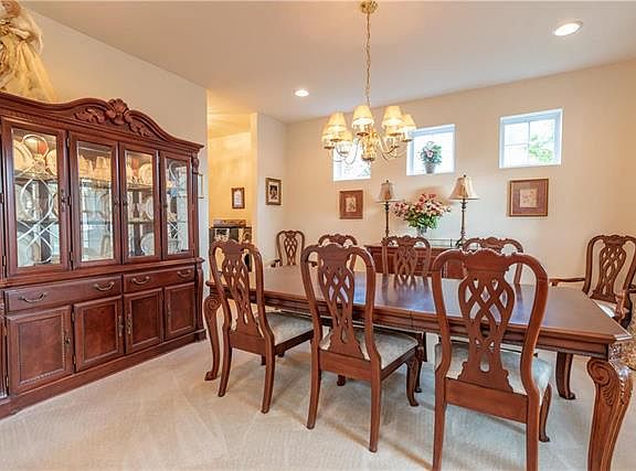 5th image of 2725 Fringe Ln