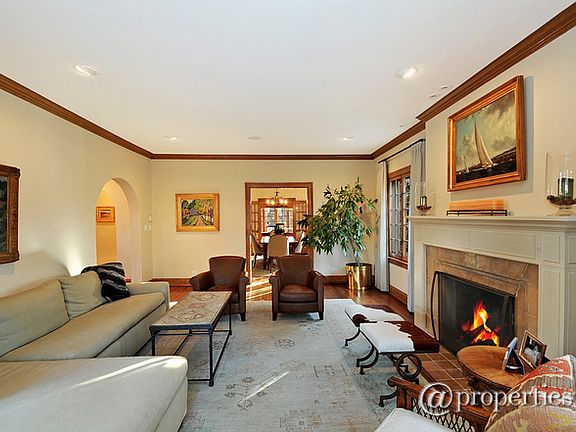 Living Room/Dining Room