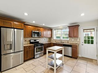 1920 S Alder St, Philadelphia, PA 19148