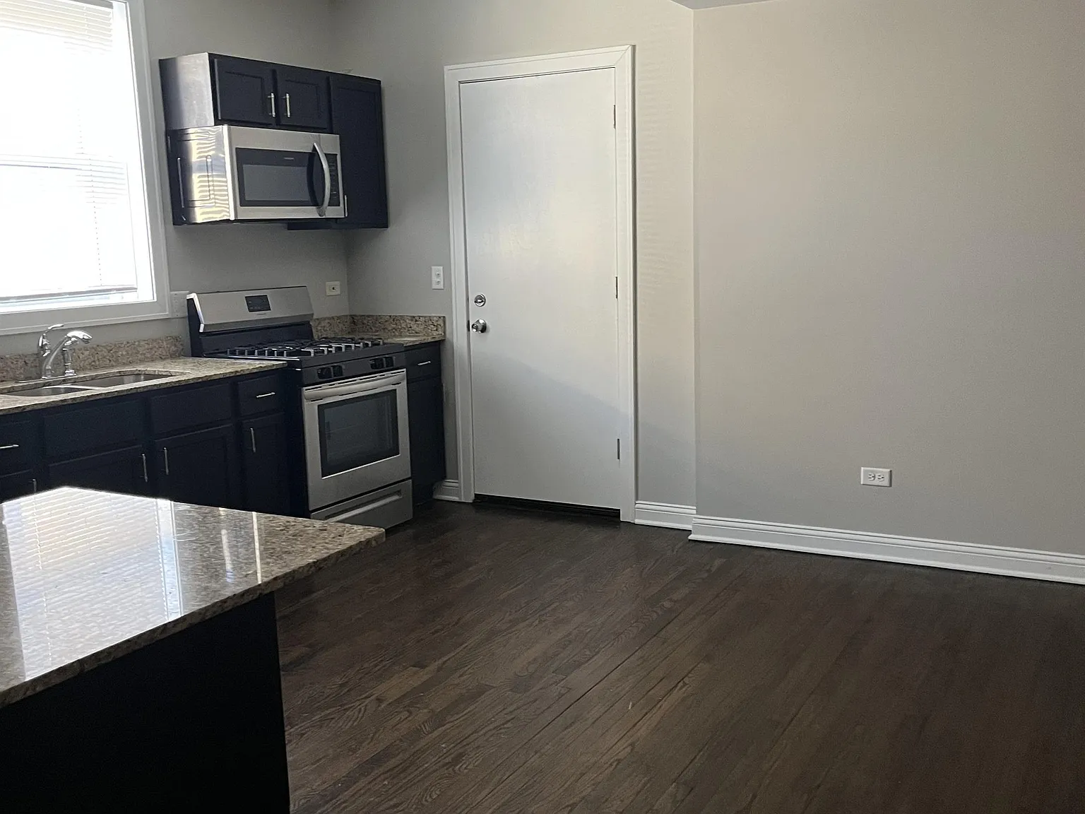 Carpenter — Photo 2