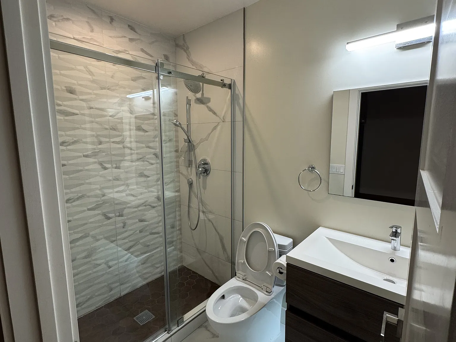 2 bed, 800 sqft, $4,895 — Photo 2
