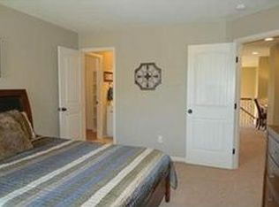 1413 NE Kenwood Cir, Blue Springs, MO 64064