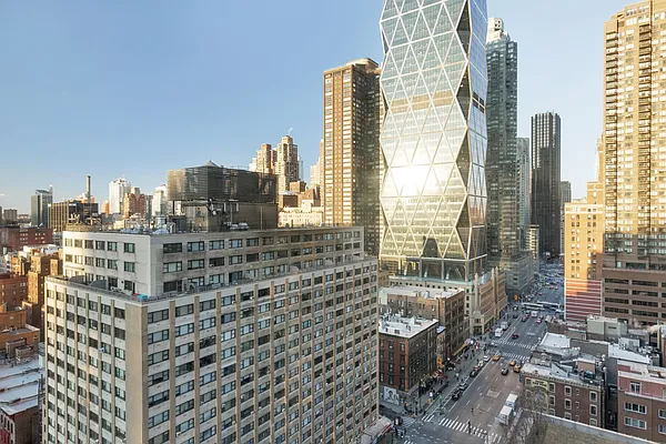 Rented by Cooper & Cooper Real Estate | media 2