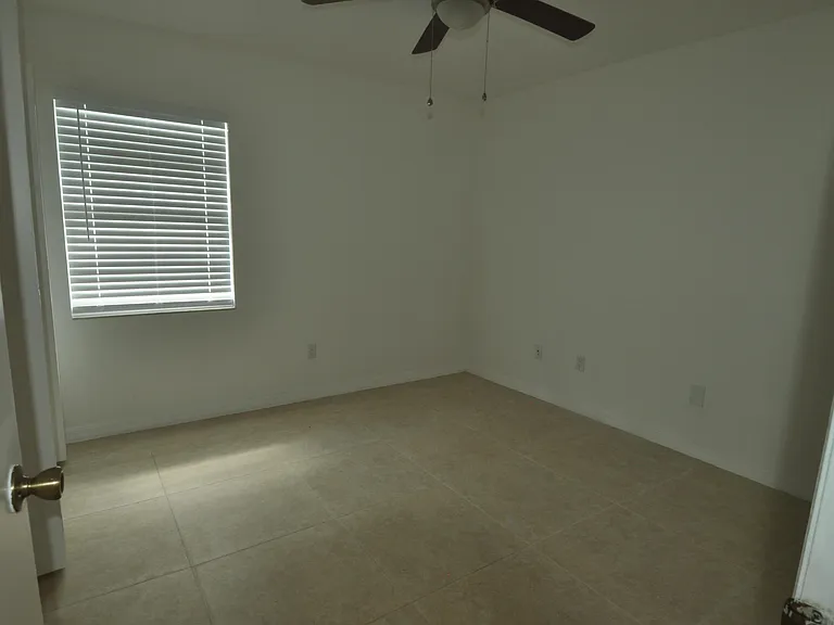 838 Gillen Ave NW — Photo 10