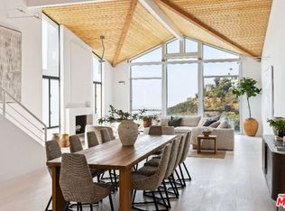 1063 Stradella Rd, Los Angeles, CA 90077