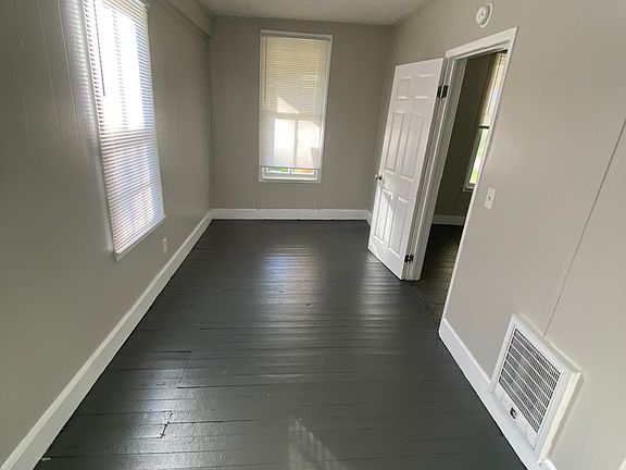 4th image of 605 Durden St #A