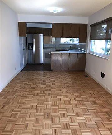 3rd image of 2110 Town And Country Ln