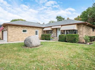 4829 Autumn Ln, Brooklyn, OH