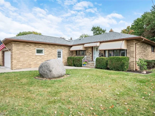 4829 Autumn Ln, Brooklyn, OH 44144