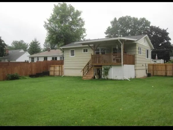 212 George St, North Syracuse, NY 13212