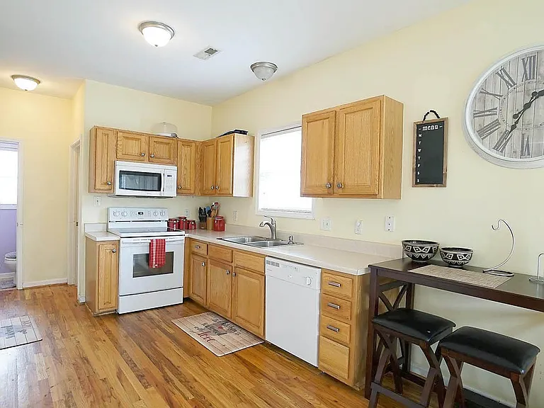 4320 Bay Rum Ln — Photo 9