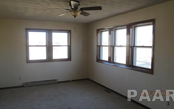 5th image of 423 W Main St