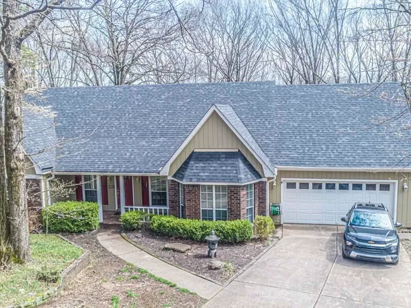 395 Clara Dr, Eads, TN 38028