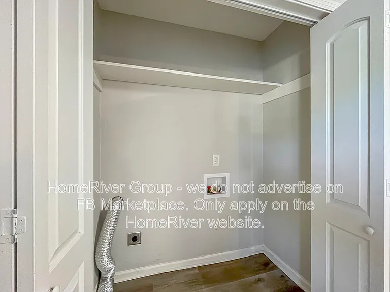 1756 W Holmes Rd — Photo 9
