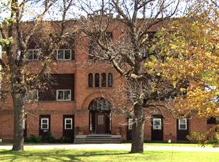450 S Nelson St #302, Nelson, MN 56355