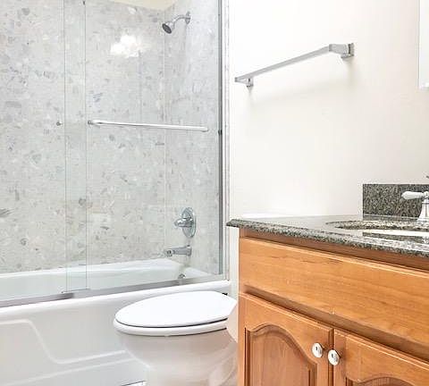 4th image of 371 22nd Ave APT 6