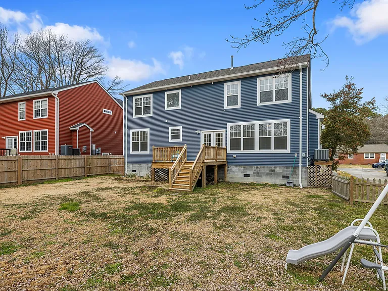 710 Beach Rd — Photo 35