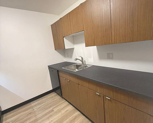 2nd image of 6350 Forward Ave APT 23