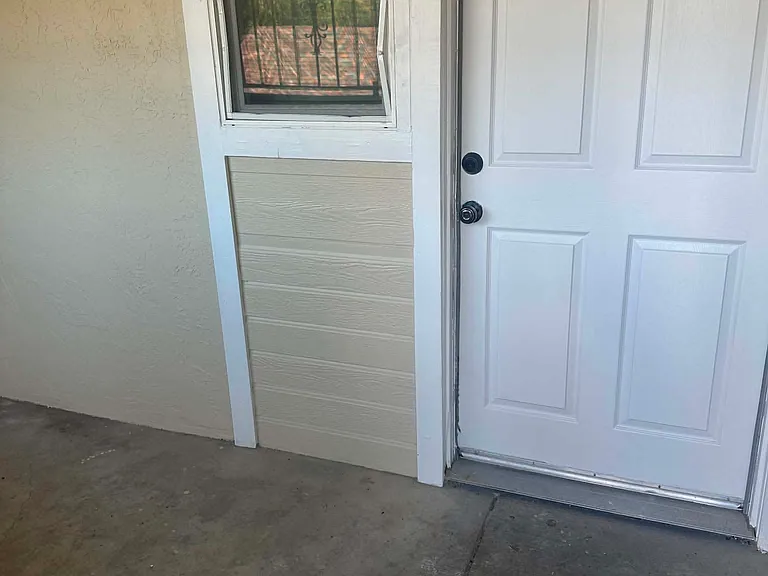 915 N San Joaquin St #8 — Photo 1