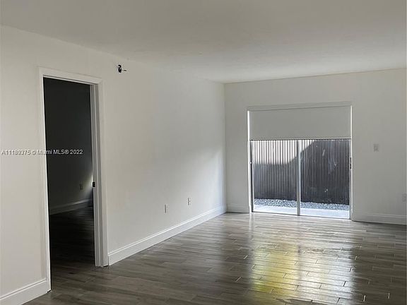 3rd image of 609 Euclid Ave APT 4