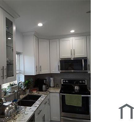 2nd image of 5700 Queen Palm Ct APT A