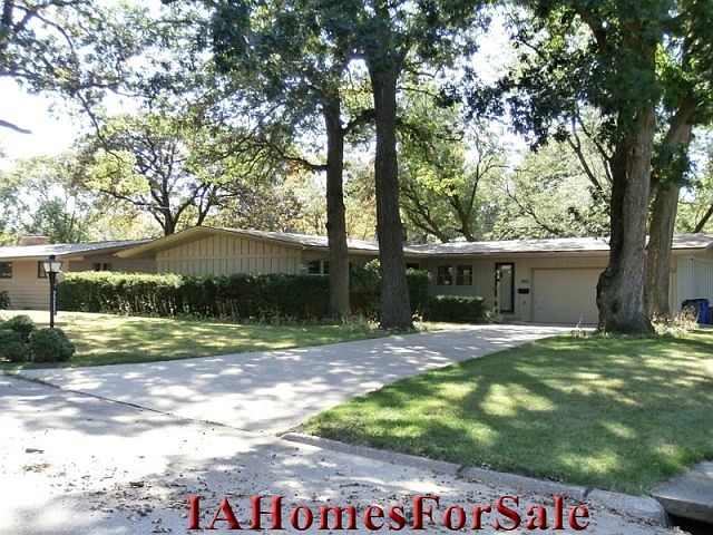 2313 Meadow Ln. NE