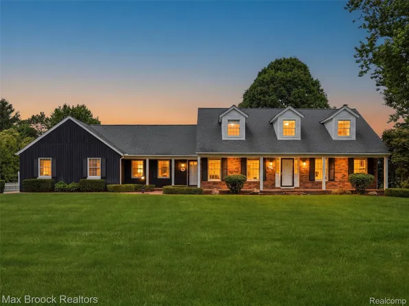 68163 Frampton Dr, Washington, MI 48095