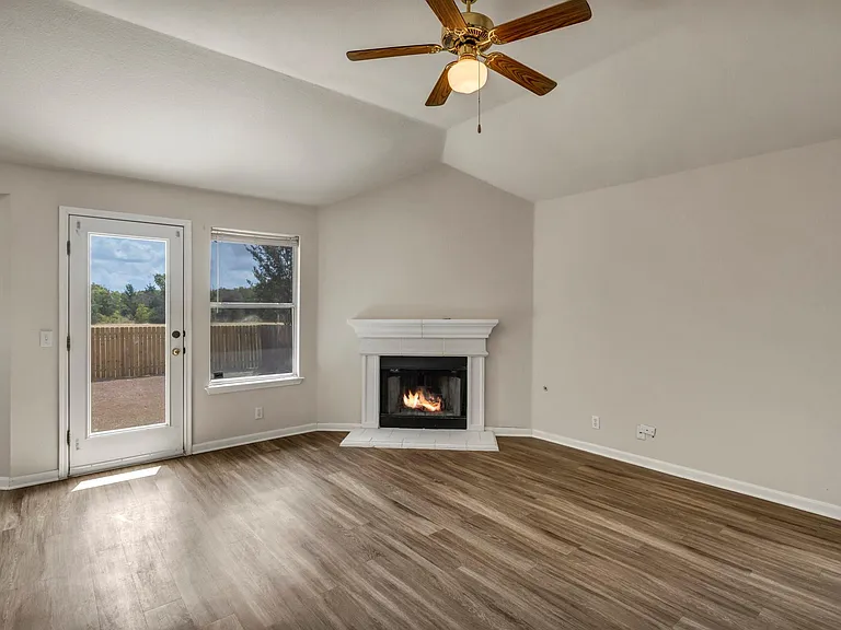 216 Meadowside Dr — Photo 20