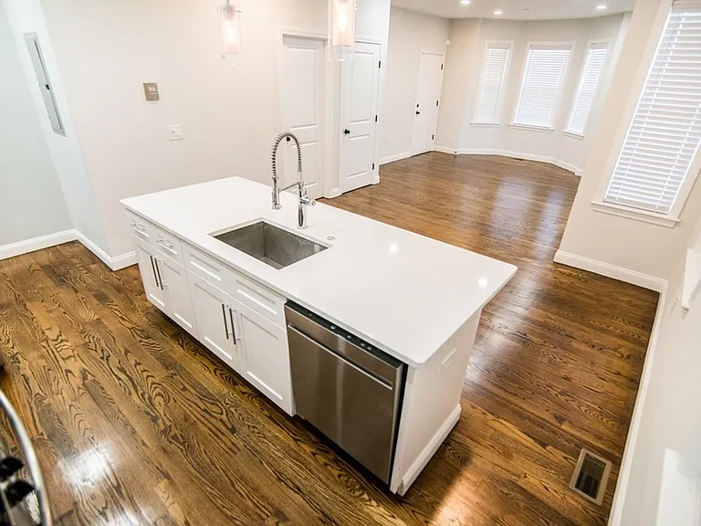 757 Washington St #1 — Photo 5