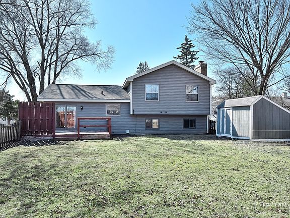 2nd image of 108 Hilltop Dr