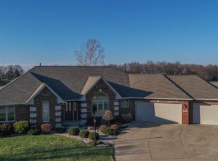 6291 Red Fox Rd, Pendleton, IN 46064