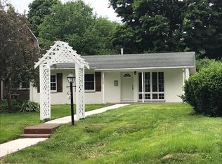 1322 Robinson St, Danville, IL 61832